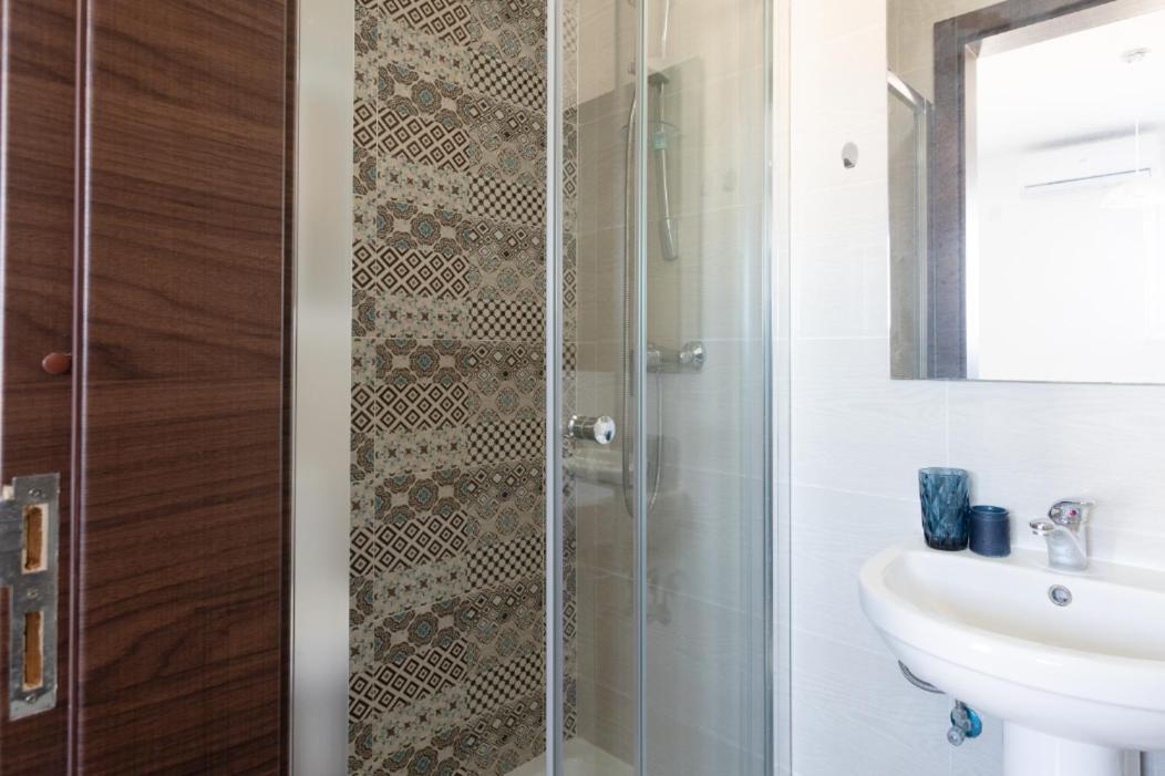 F5 Room 1, Private Double Room With Private Bathroom And Balcony In Shared Flat Msida Exteriér fotografie