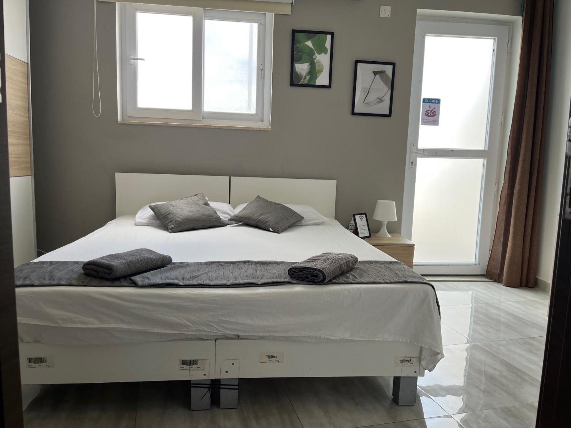 F5 Room 1, Private Double Room With Private Bathroom And Balcony In Shared Flat Msida Exteriér fotografie